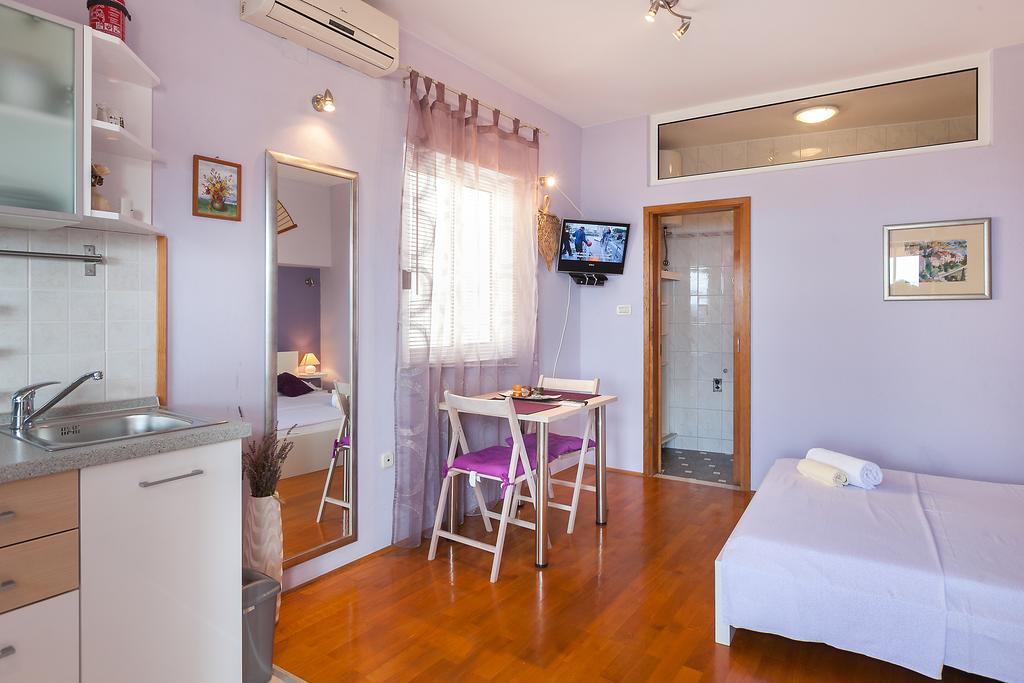 Studio Apartment Odak Podgora Luaran gambar