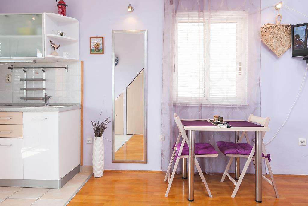Studio Apartment Odak Podgora Luaran gambar